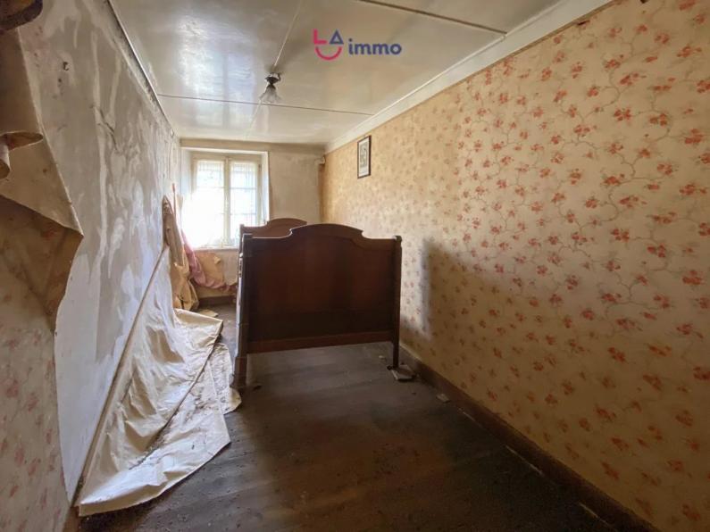 Great opportunity, old farmhouse to renovate in Hovelange - Image #14