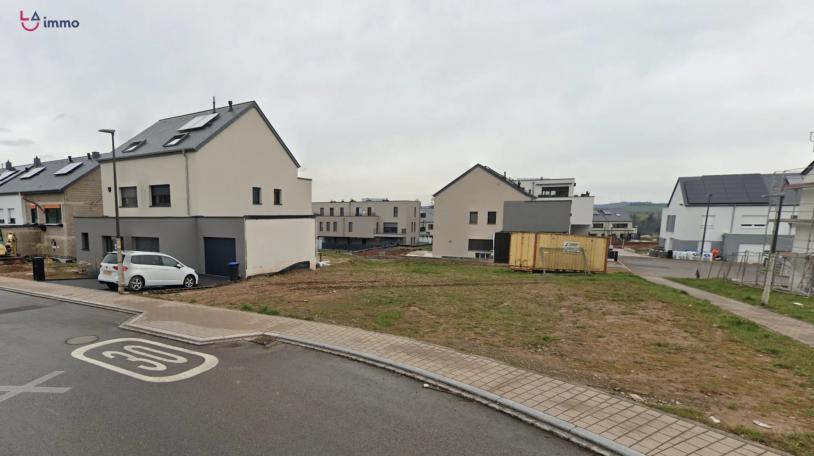 "Building plot in the "Auf dem Moor" residential area in Ettelbruck." - Image #2