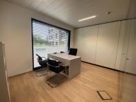 À LOUER A  STRASSEN: Bureaux de 266 m² dans un immeuble à usage commercial - Image #12